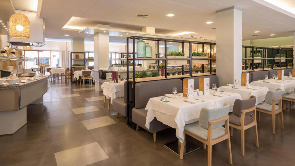 Aqua Hotel Bertran