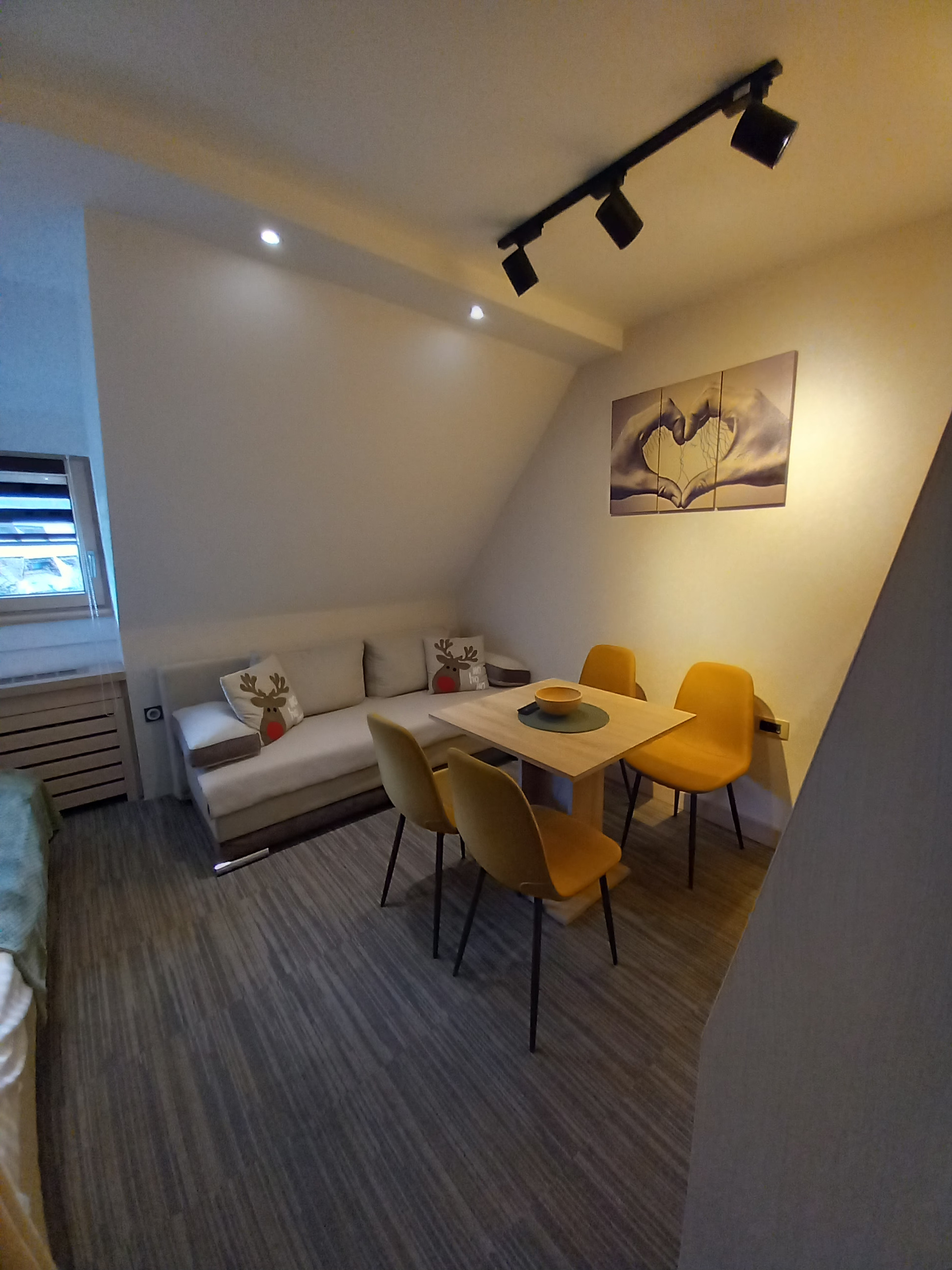 Apartmani Tri M