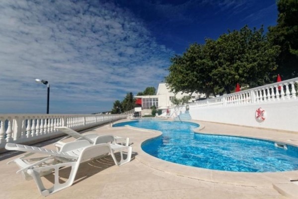 Hotel Val (ex Jadran)