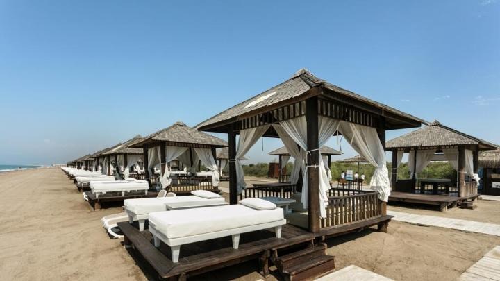 Titanic Deluxe Golf Beach