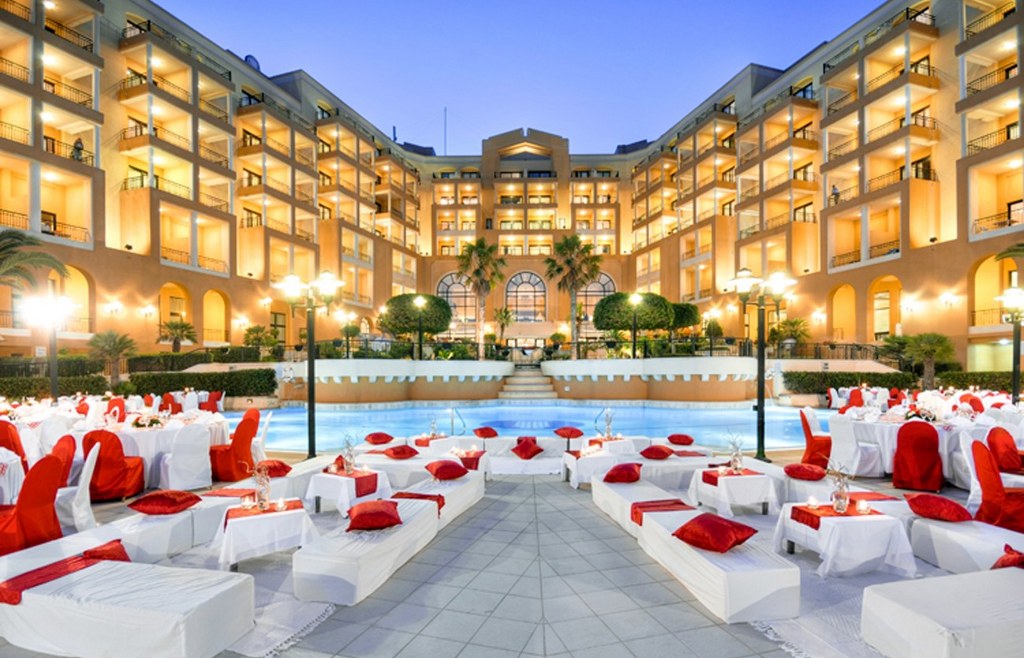 Hotel Corinthia St.Georges Bay