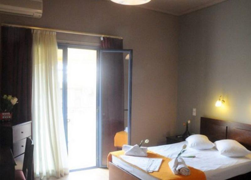 Central Mantas Hotel