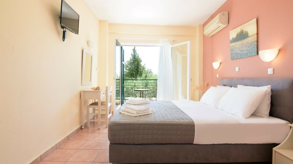 Julia Hotel