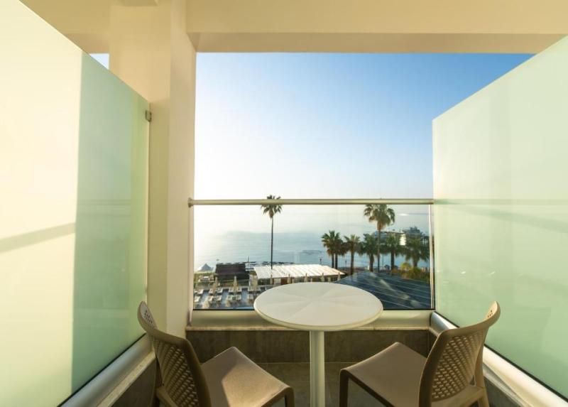 Evalena Beach Hotel