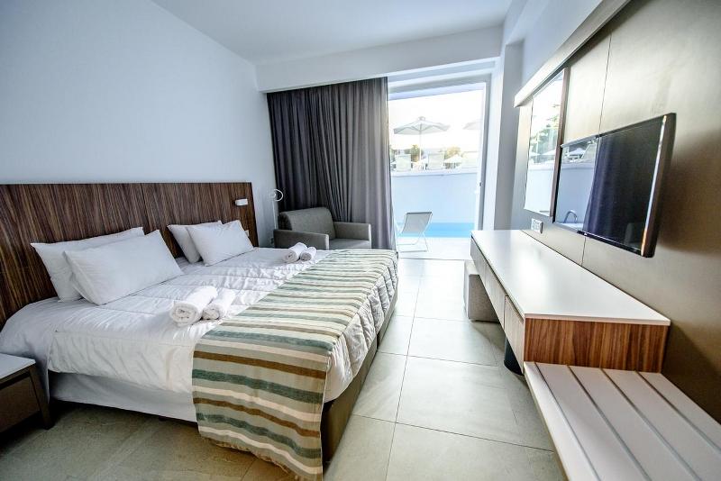 Eleana Hotel