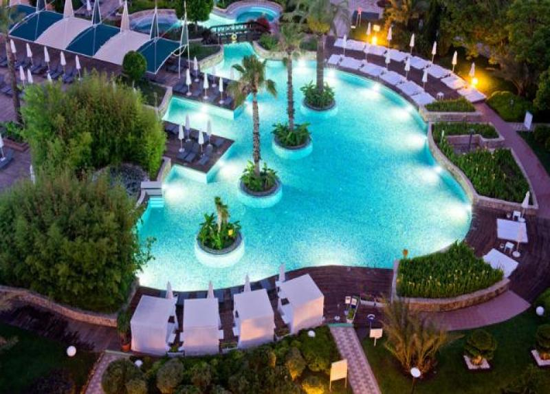 Concorde De Luxe Resort Hotel