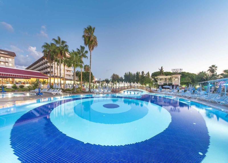 Lonicera World Hotel