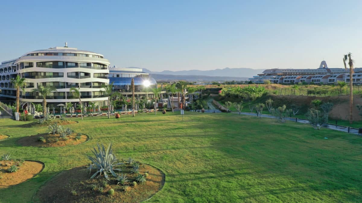 LIU Resorts