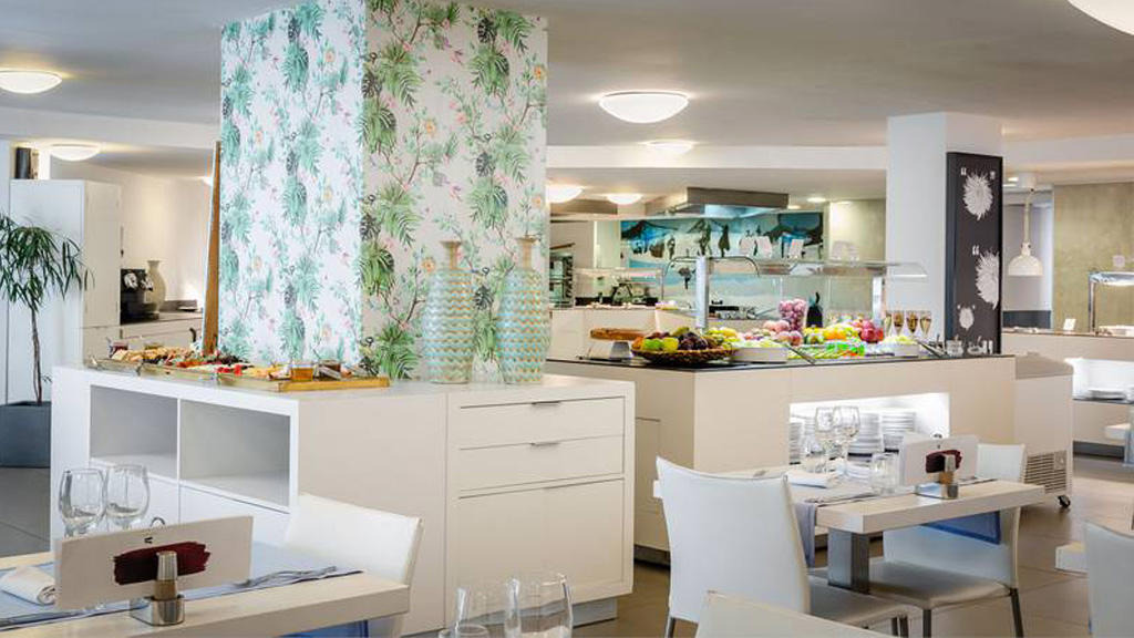 The Place Mar Mediterrania
