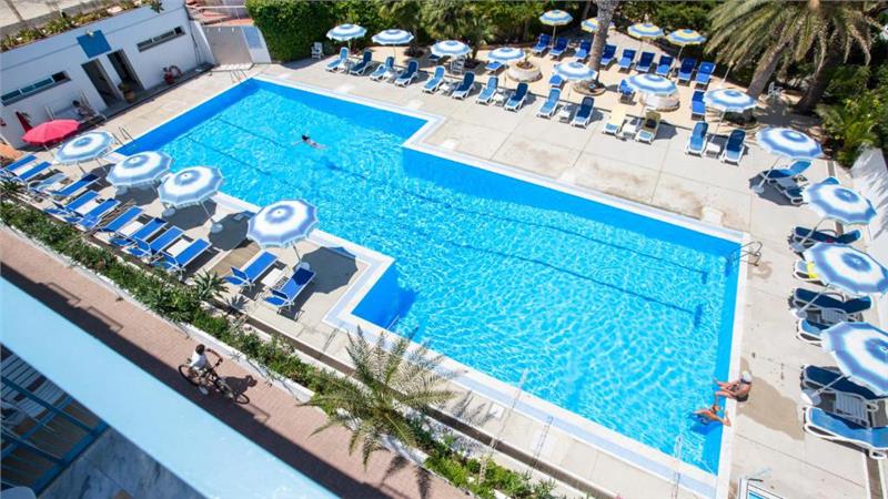 Tourist Hotel