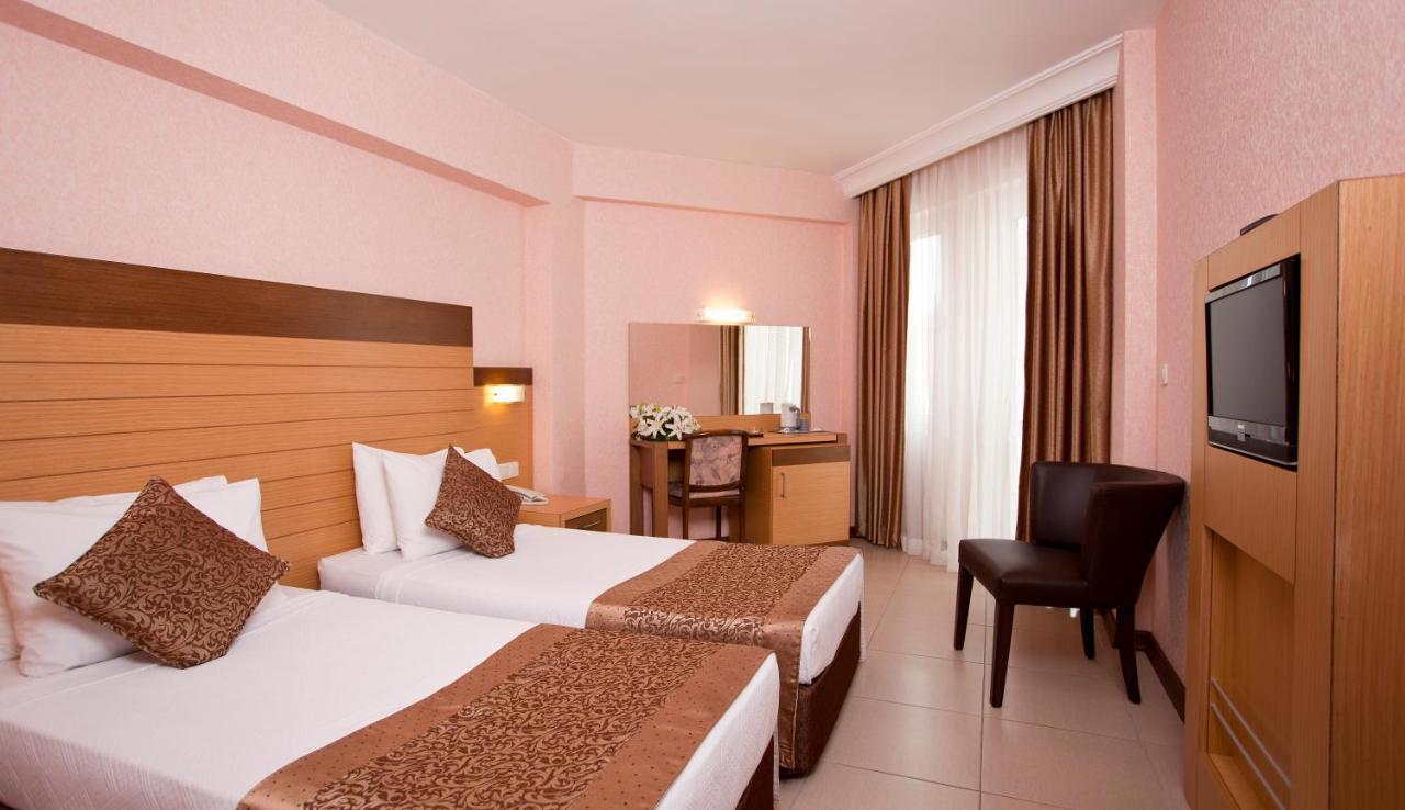 Remi Hotel
