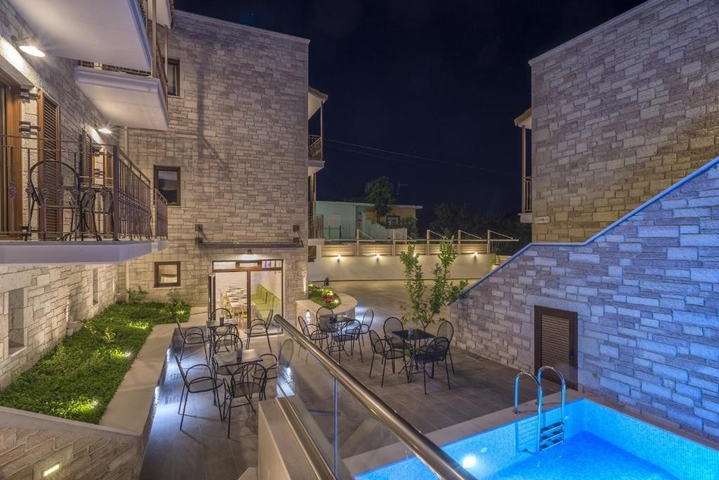 Hotel Aelia Luxury