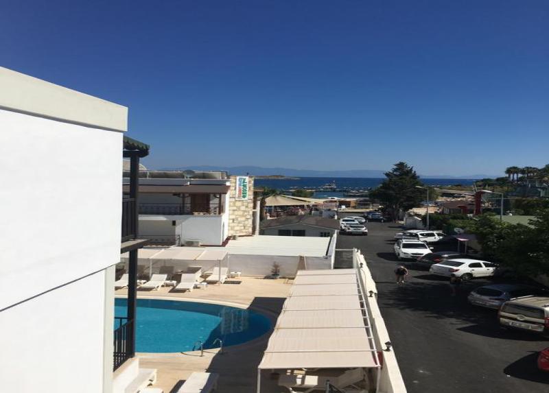 Salinas Beach Hotel