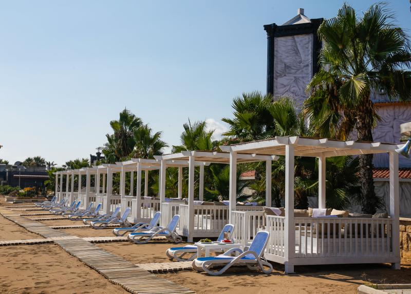 Adora Hotel & Resort Hotel