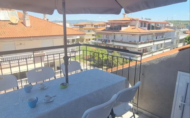 Vila J and S