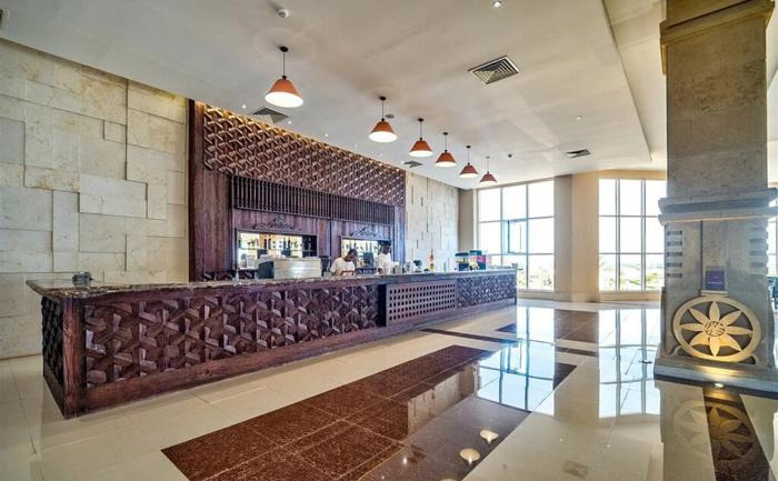 Hotel Amarina Queen Resort and Park