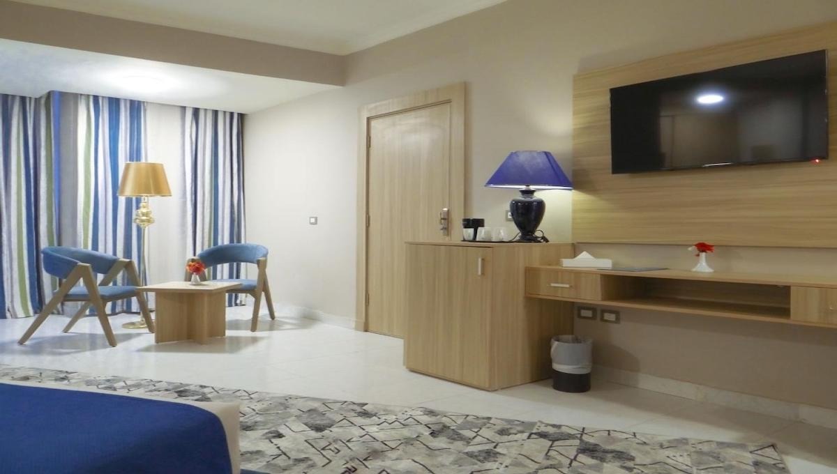 Diamond Beach Hotel