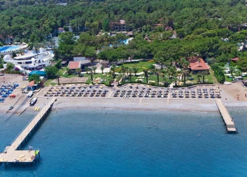 Champion Holiday Village Hotel