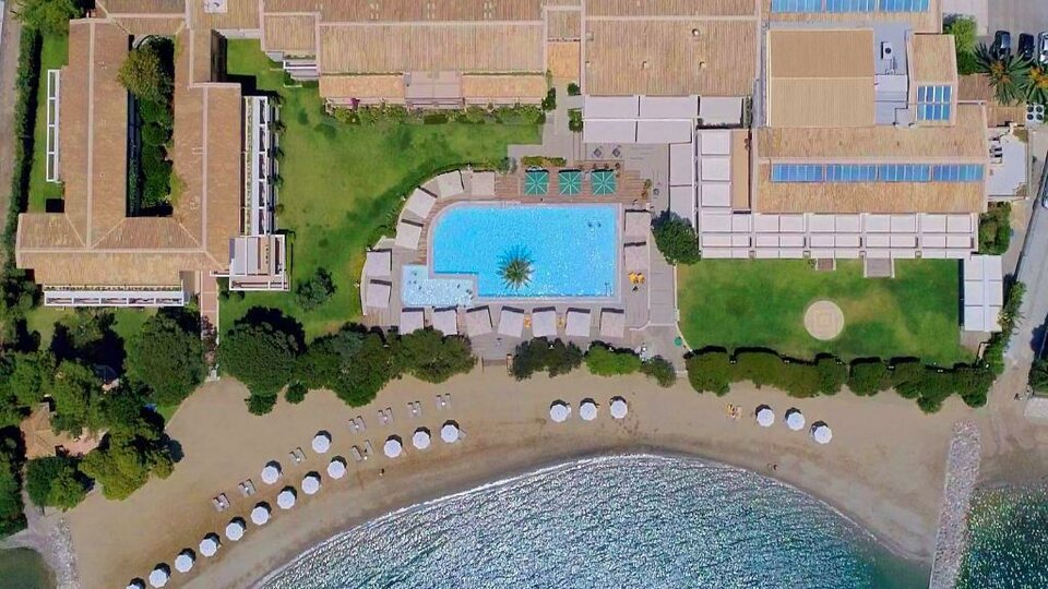 Negroponte Resort