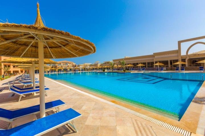 Pick Albatros Aqua Vista Resort