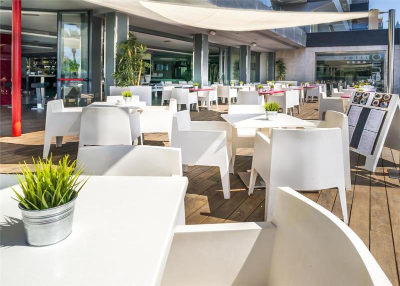 Nautic Hotel