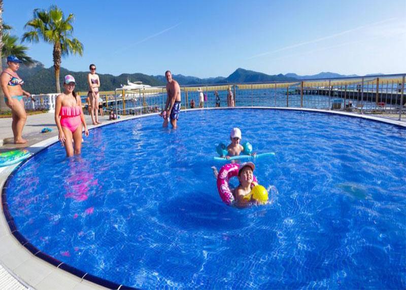 Fortezza Beach Resort Hotel
