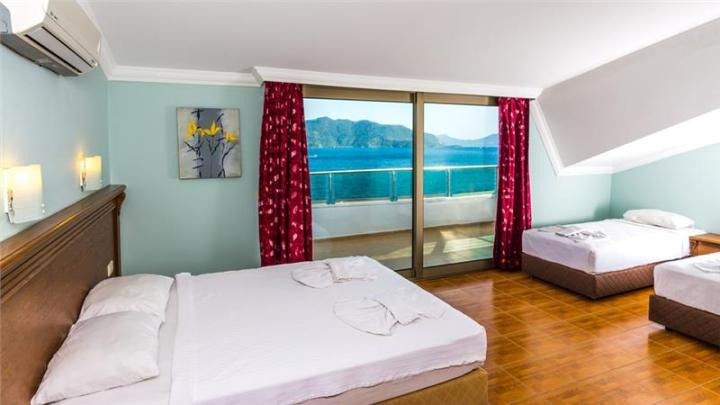 Honeymoon Beach Hotel