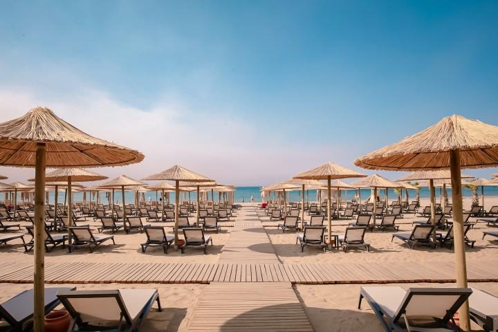 LIU Resorts