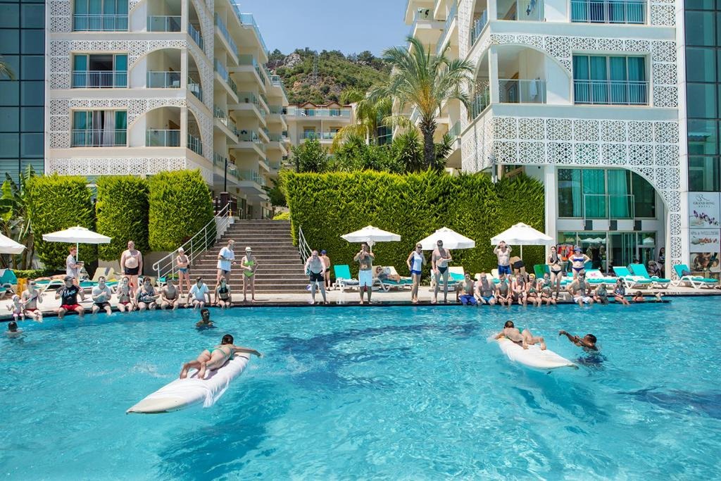Grand Ring Hotel