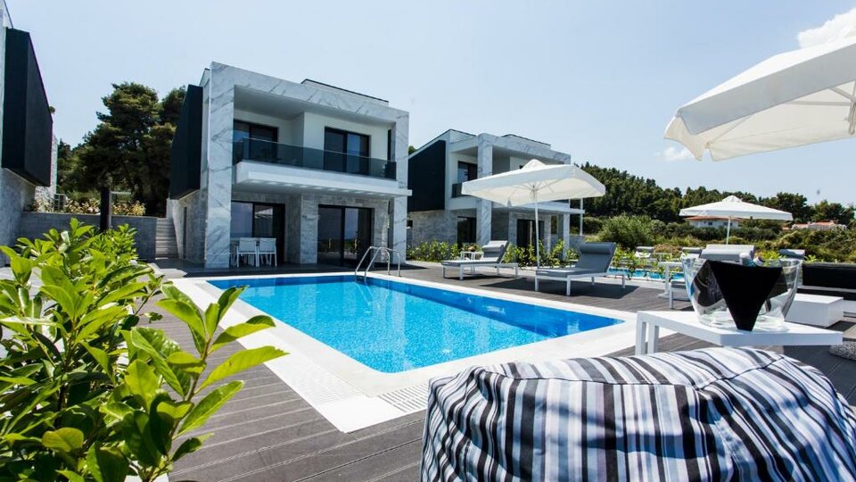 Crystal Villas and Suites