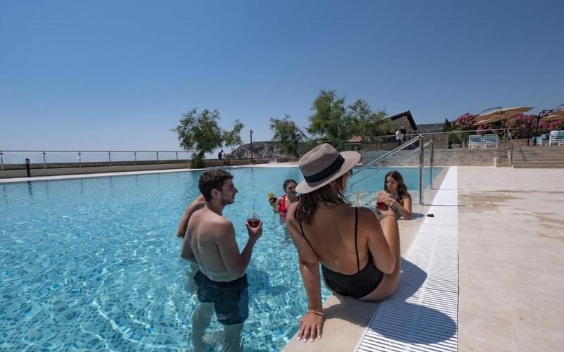 Hotel Pearl Beach Resort