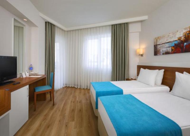 Grand Park Lara Hotel