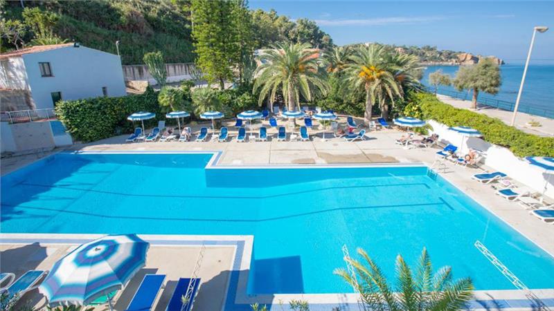 Tourist Hotel