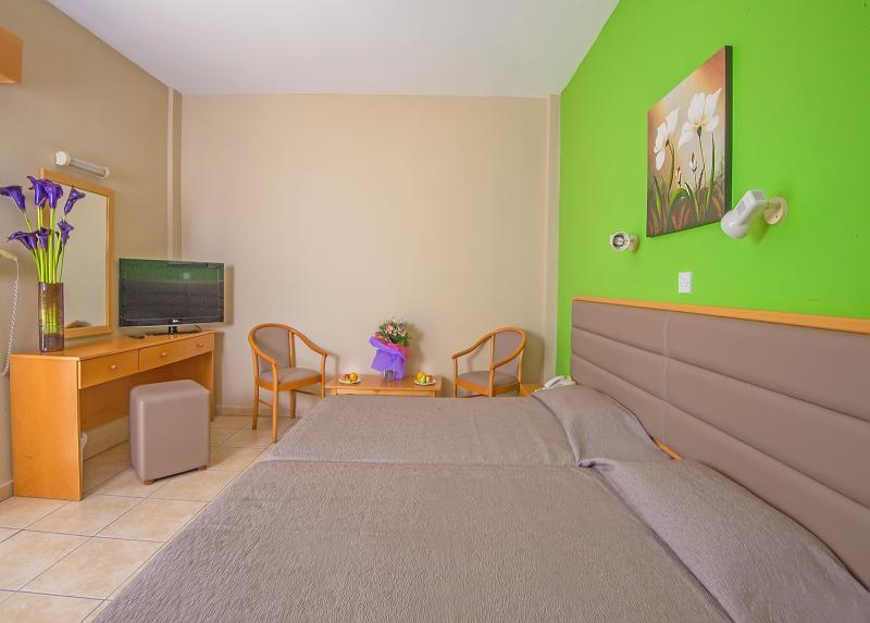 New Famagusta & Suites Hotel