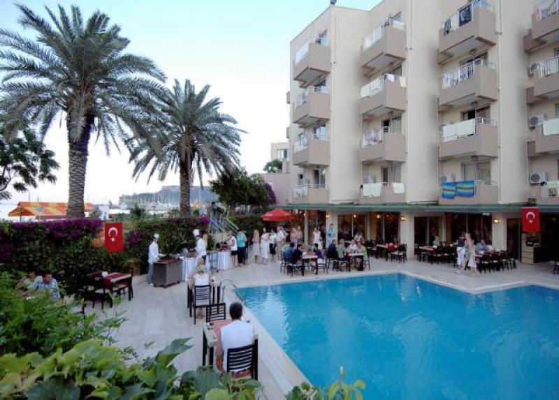 Viking Nona Beach Hotel