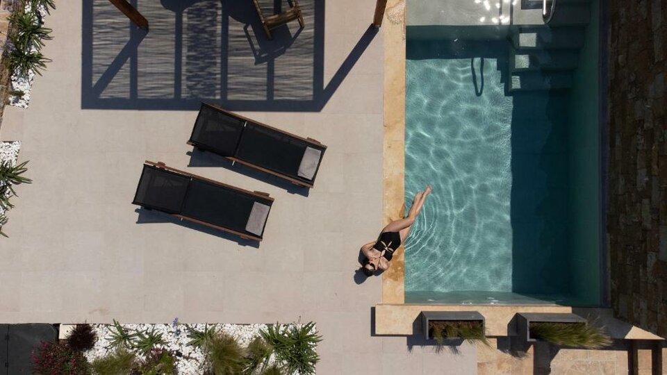 Pnoes Suites