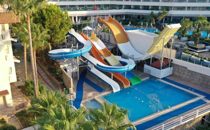 Eos Beach Resort