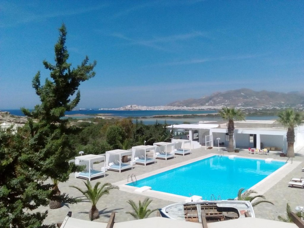 Kedros Villa & Suites