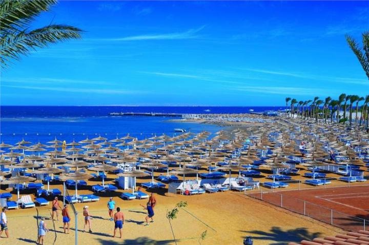 Pick Albatros Dana Beach Resort