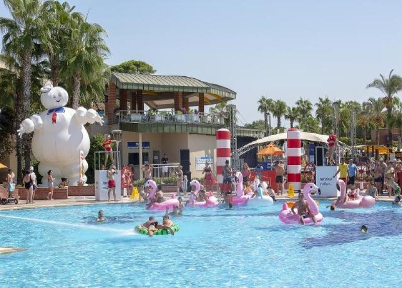 Pine Beach Belek Hotel
