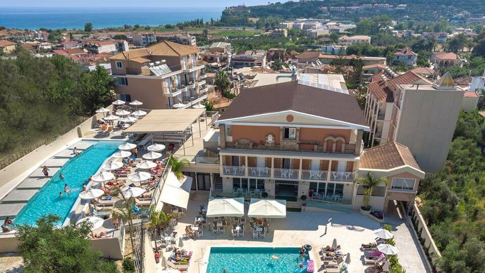 Altura Hotel 