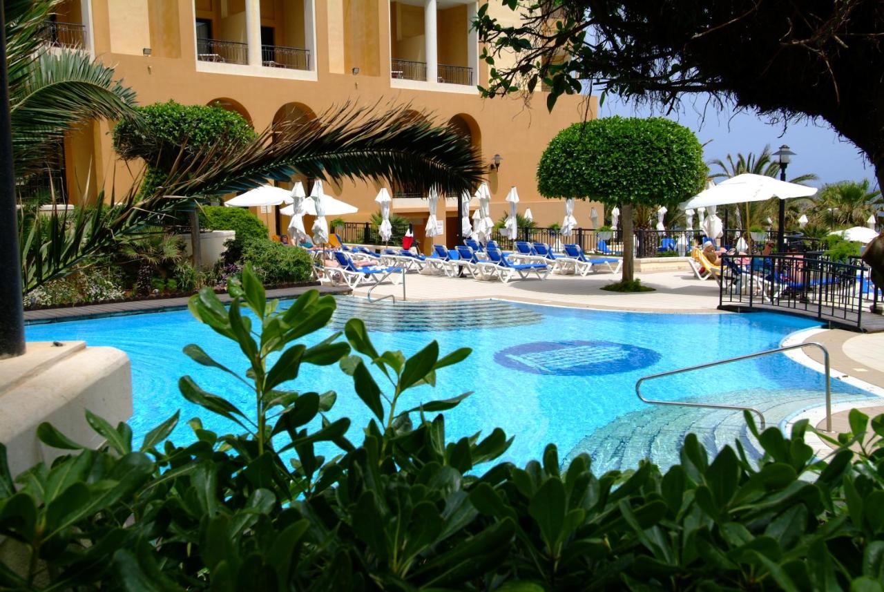 Hotel Marina Corinthia Beach Resort