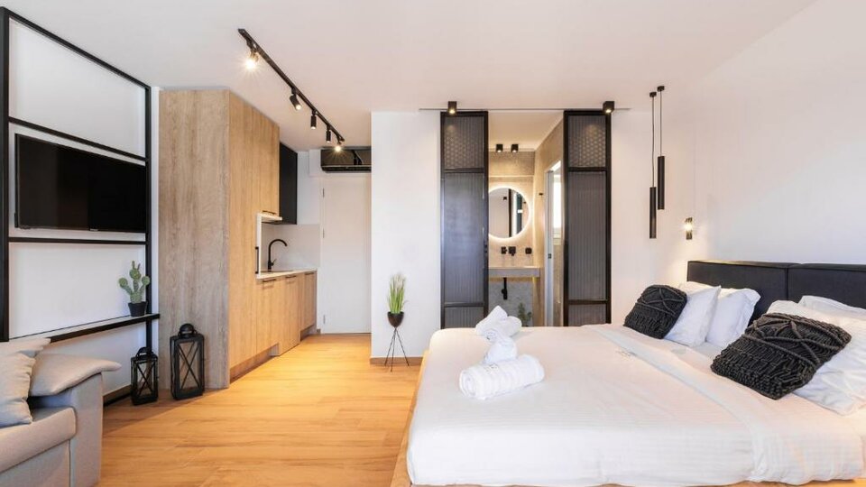 Kentro Luxury Suites