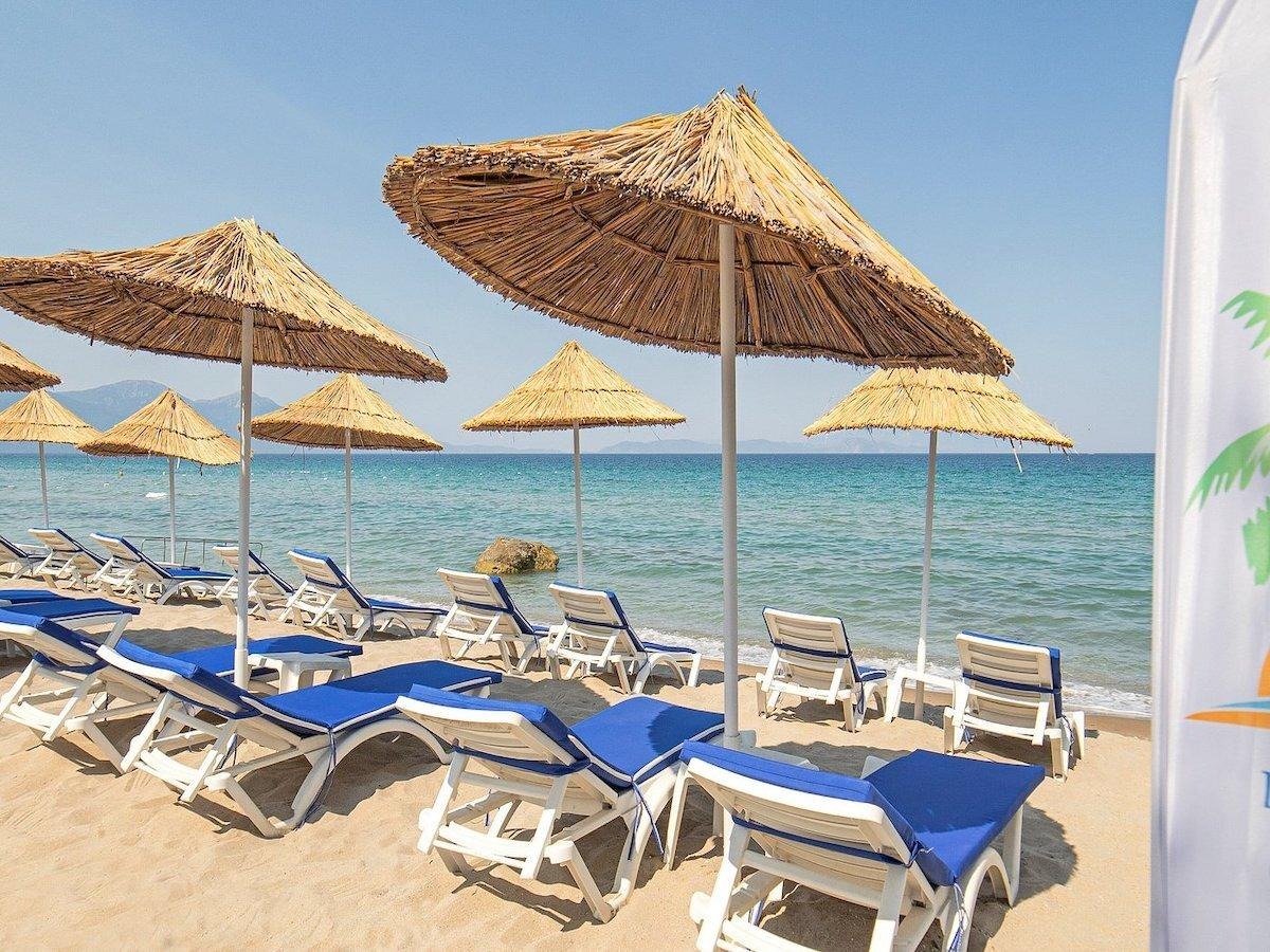 Risus Beach Resort Hotel