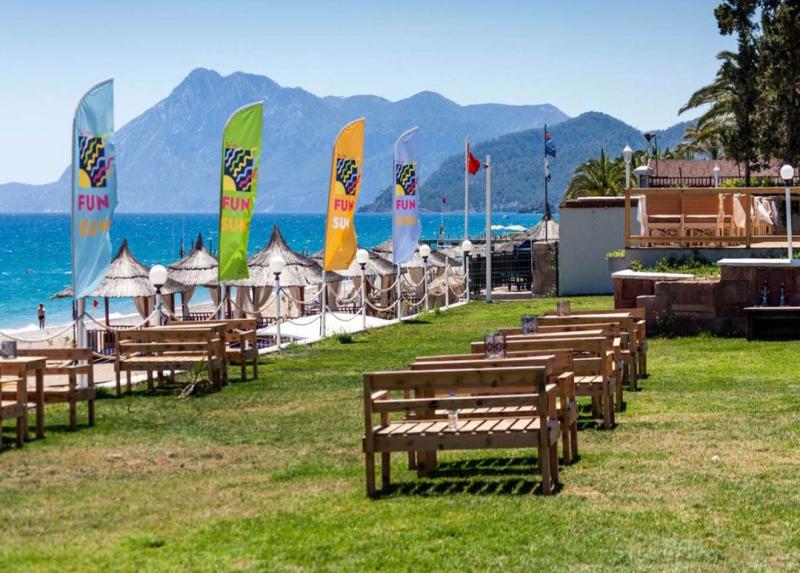 Fun & Sun Family Club Saphire Hotel