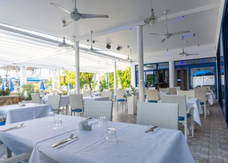 Anonymous Beach Adult 16+ Hotel