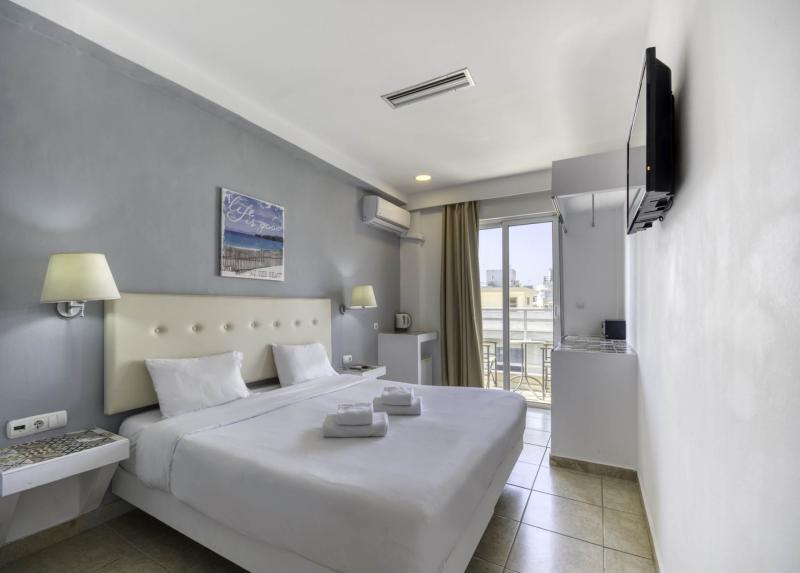 Astron Hotel