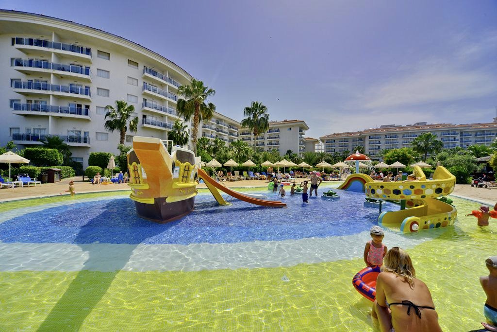 Seaden Sea World Resort & Spa