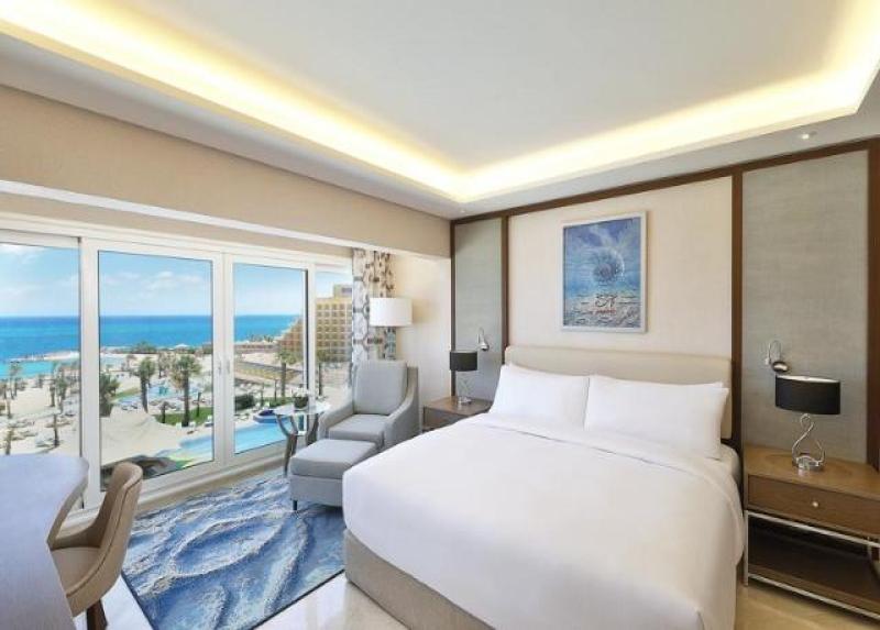 Hilton Plaza Hotel