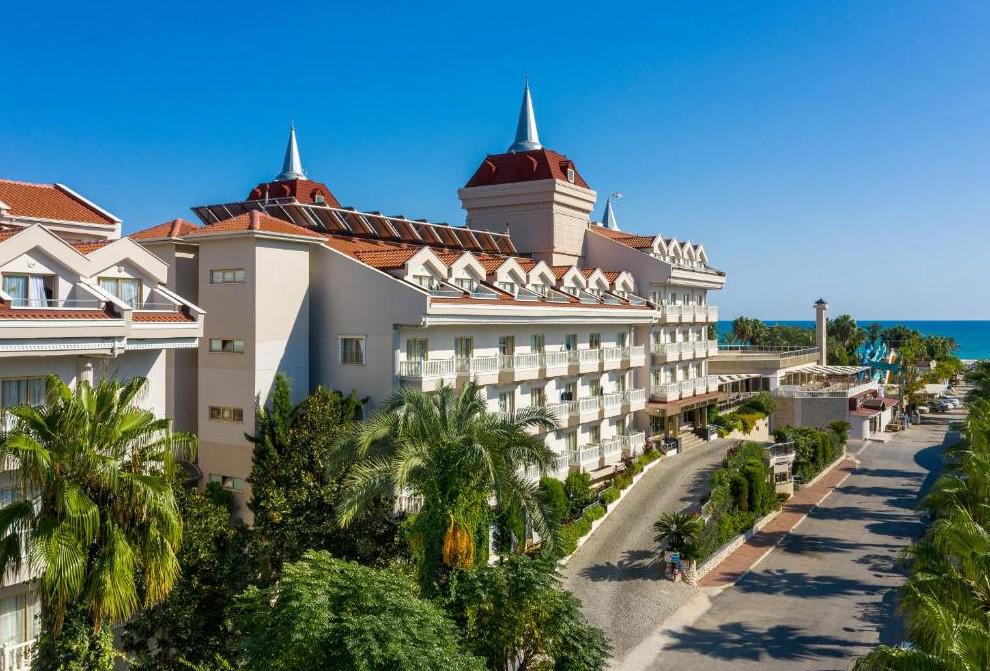 Aydinbey Famous Resort